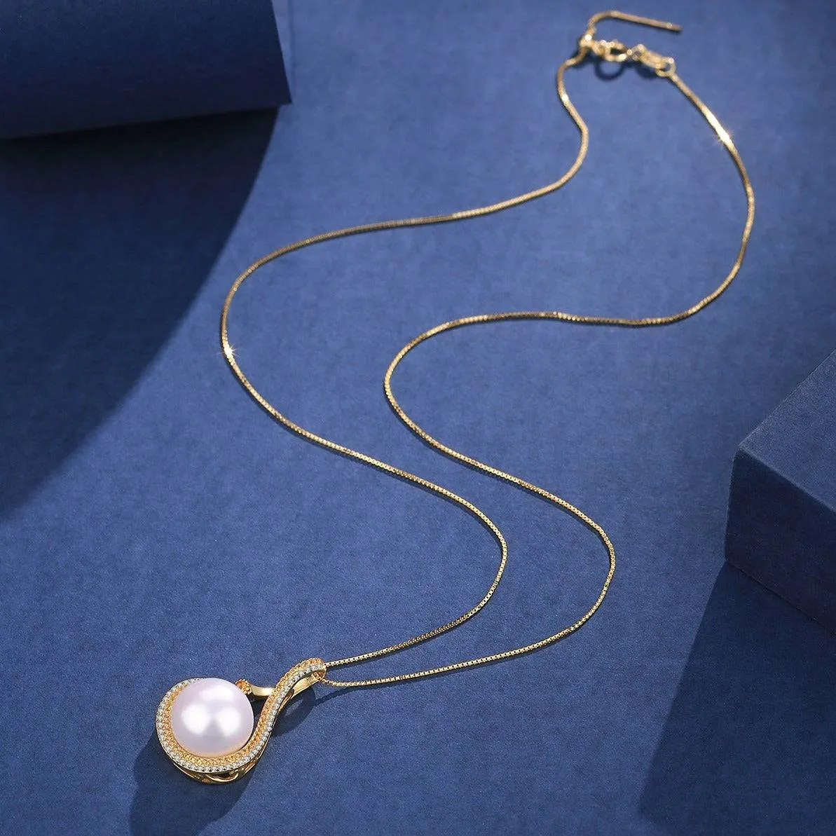 12-13mm Freshwater Pearl Elaine Pendant Necklace