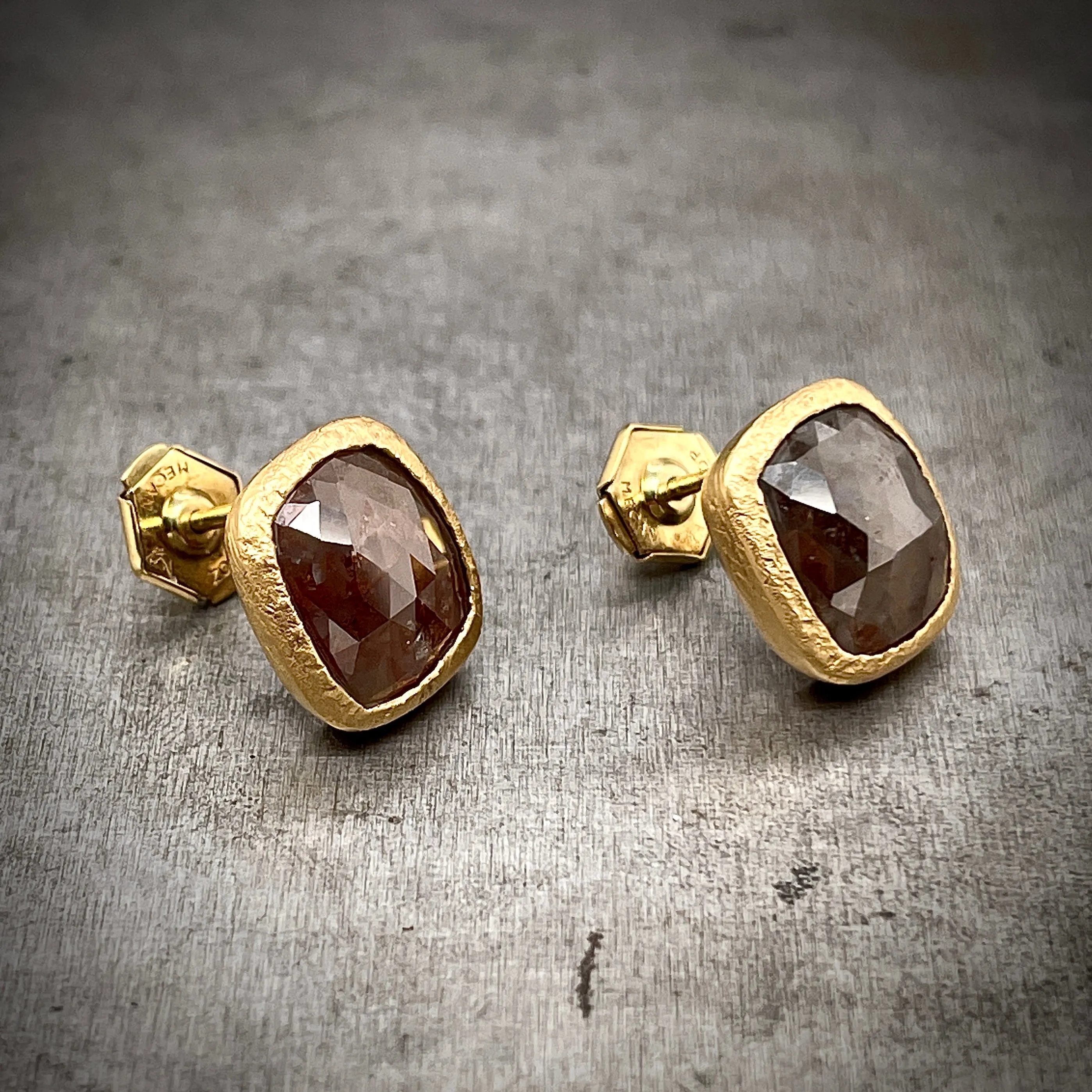 18k Yellow Gold Red/Brown Diamond Stud Earrings