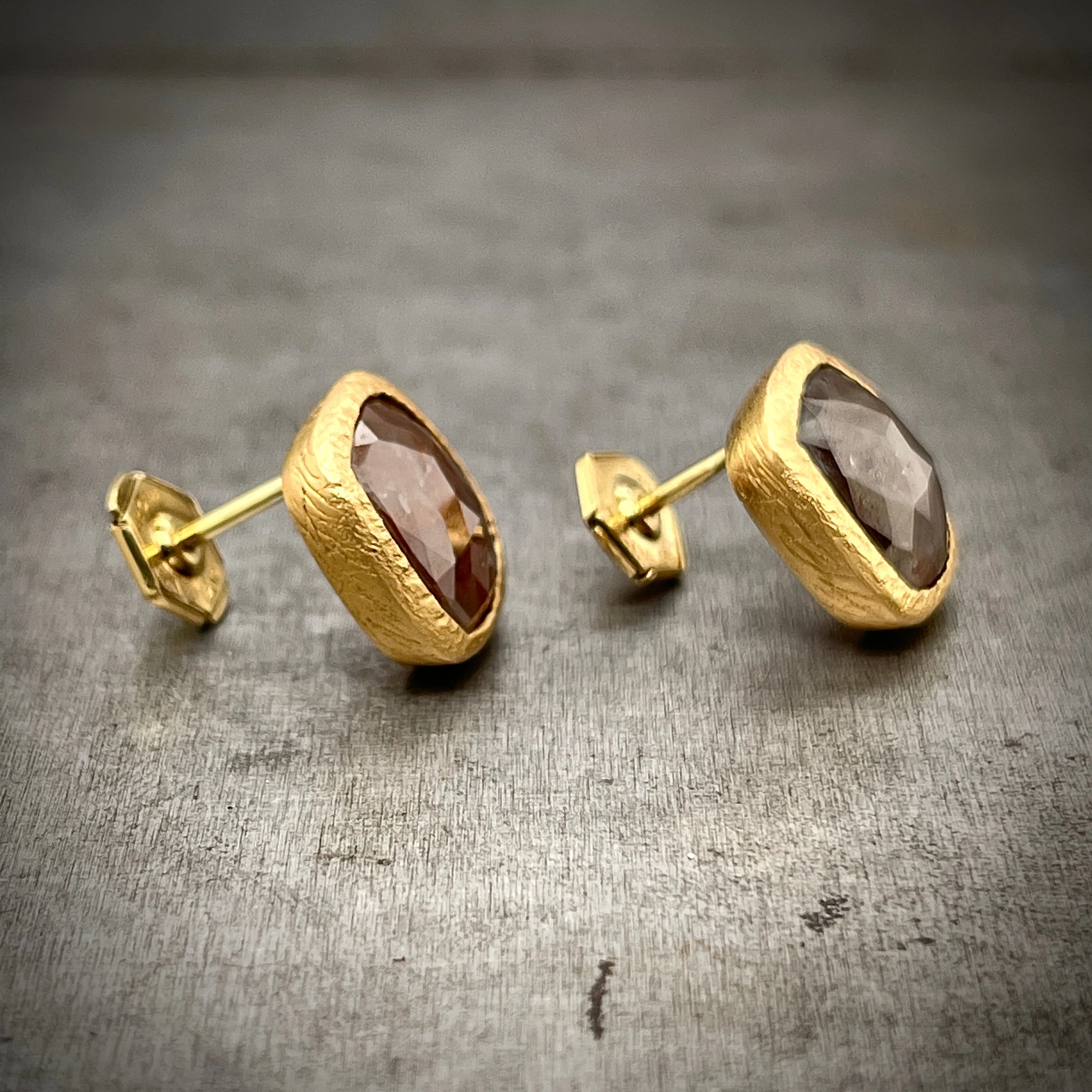 18k Yellow Gold Red/Brown Diamond Stud Earrings