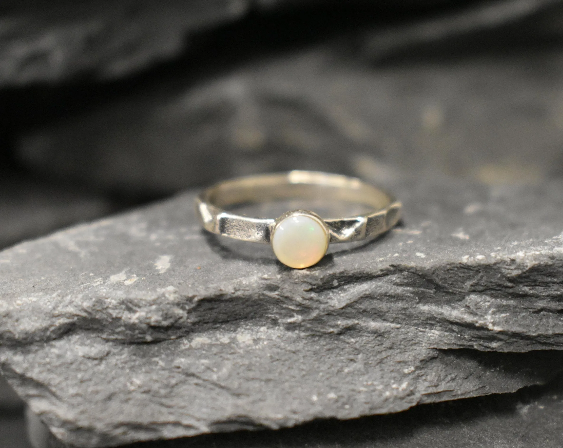 Australian Opal Ring - White Round Ring - Hammered Silver Band