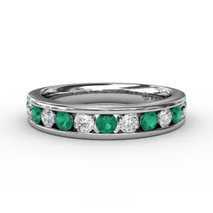 Fana 14k White Gold Single Row Emerald and Diamond Band