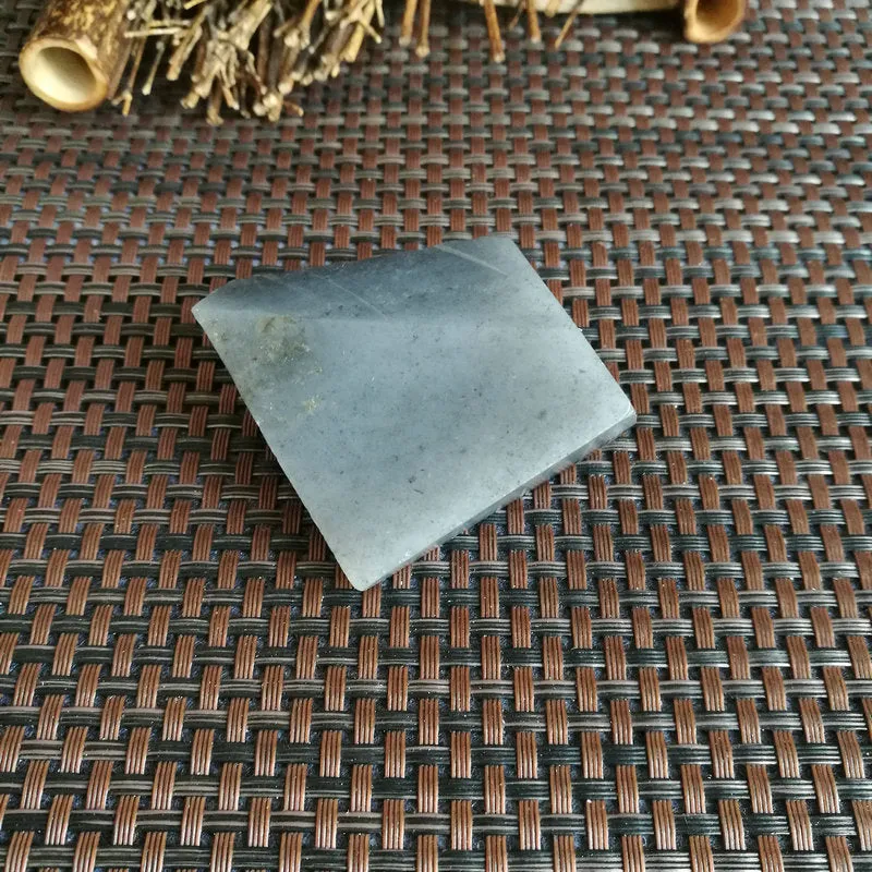 Natural Hetian Jade Rough Nephrite Raw (101g,5X4.5X2.7cm)