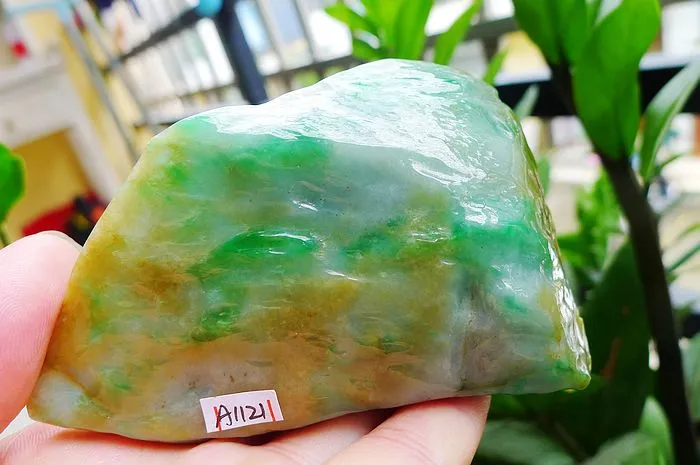 Natural Jade Rough Jadeite Raw (172g,9X5.7X2cm)
