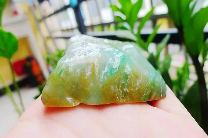Natural Jade Rough Jadeite Raw (172g,9X5.7X2cm)