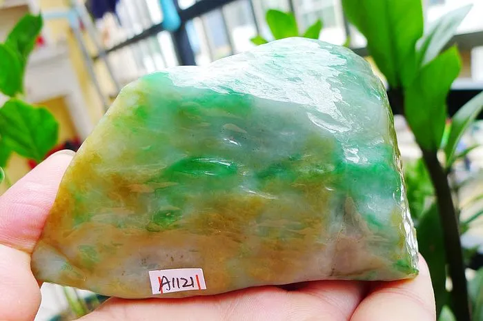 Natural Jade Rough Jadeite Raw (172g,9X5.7X2cm)