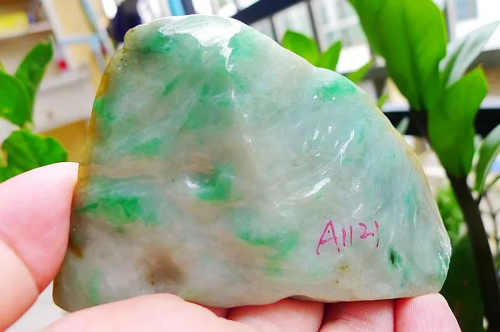 Natural Jade Rough Jadeite Raw (172g,9X5.7X2cm)