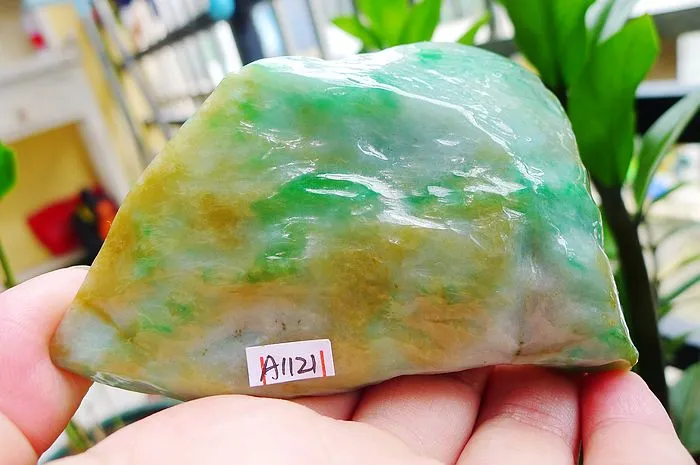 Natural Jade Rough Jadeite Raw (172g,9X5.7X2cm)