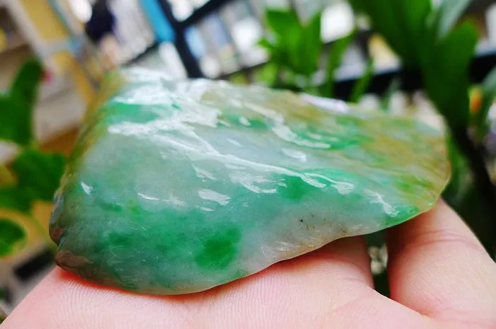 Natural Jade Rough Jadeite Raw (172g,9X5.7X2cm)