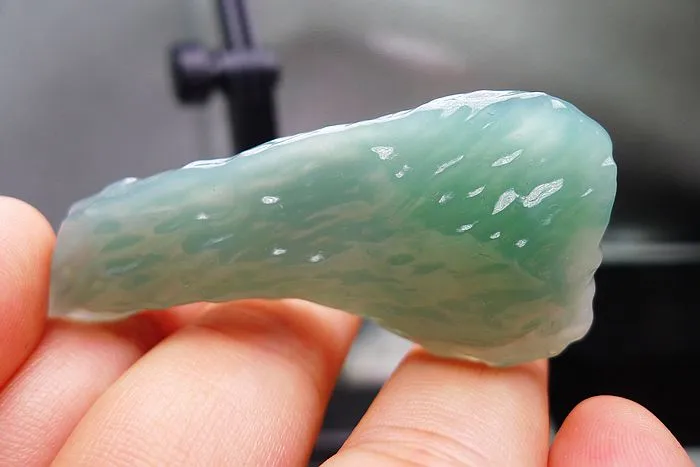 Natural Jade Rough Jadeite Raw (18.8g,5.9X2.4X0.8cm)