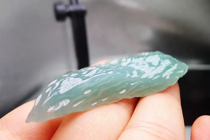 Natural Jade Rough Jadeite Raw (18.8g,5.9X2.4X0.8cm)