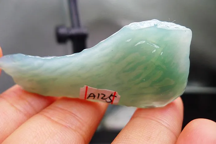 Natural Jade Rough Jadeite Raw (18.8g,5.9X2.4X0.8cm)