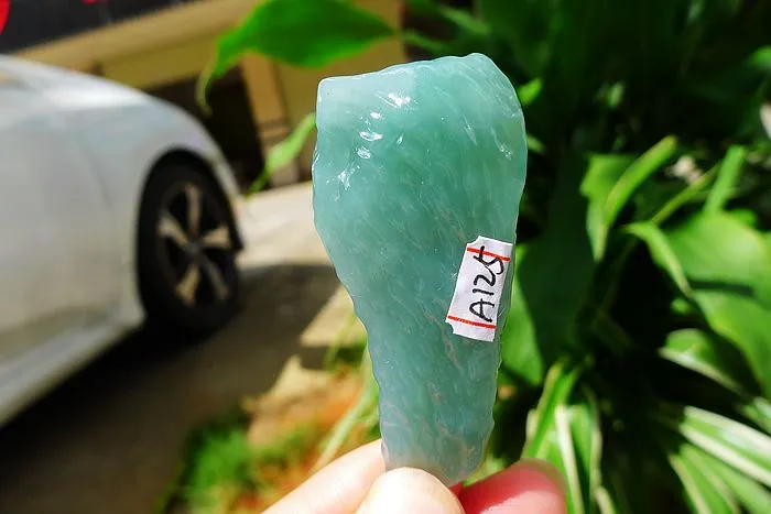 Natural Jade Rough Jadeite Raw (18.8g,5.9X2.4X0.8cm)