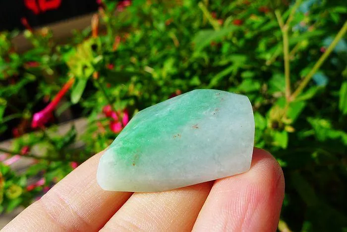 Natural Jade Rough Jadeite Raw (18g,3.2X2.3X1.1cm)