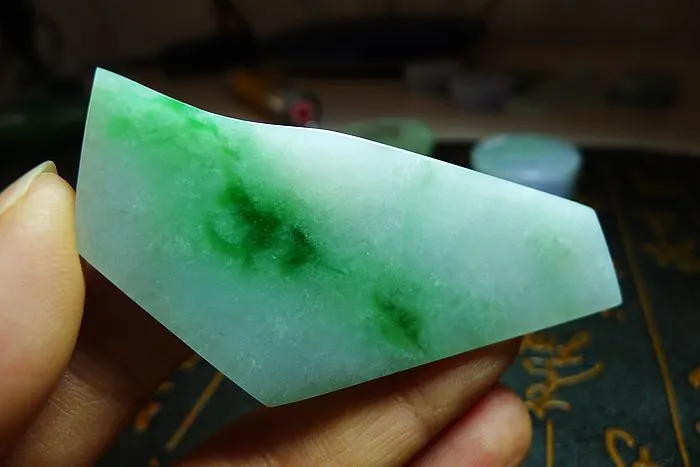Natural Jade Rough Jadeite Raw (25g,7.2X3.1X0.55cm)