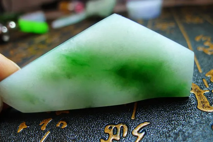 Natural Jade Rough Jadeite Raw (25g,7.2X3.1X0.55cm)