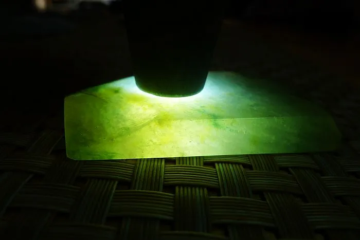 Natural Jade Rough Jadeite Raw (47g,6.6X4.2X0.7cm)