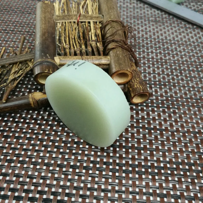 Natural Kunlun Jade Rough Nephrite Raw (106g,5.4X1.6cm)