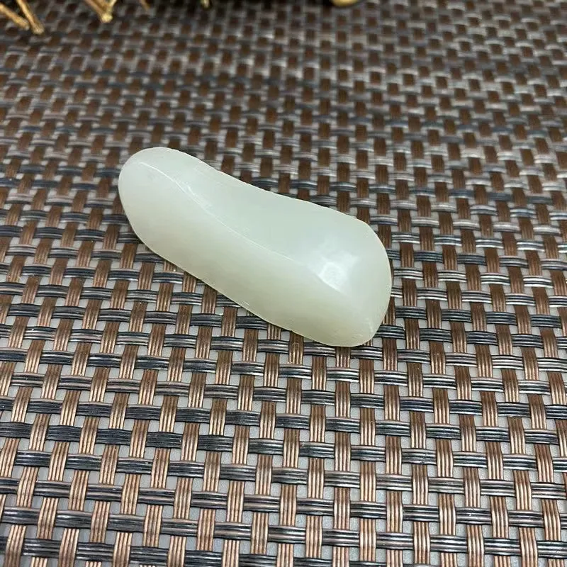 Natural Kunlun Jade Rough Nephrite Raw (27g,5.1X1.9X1.3cm)