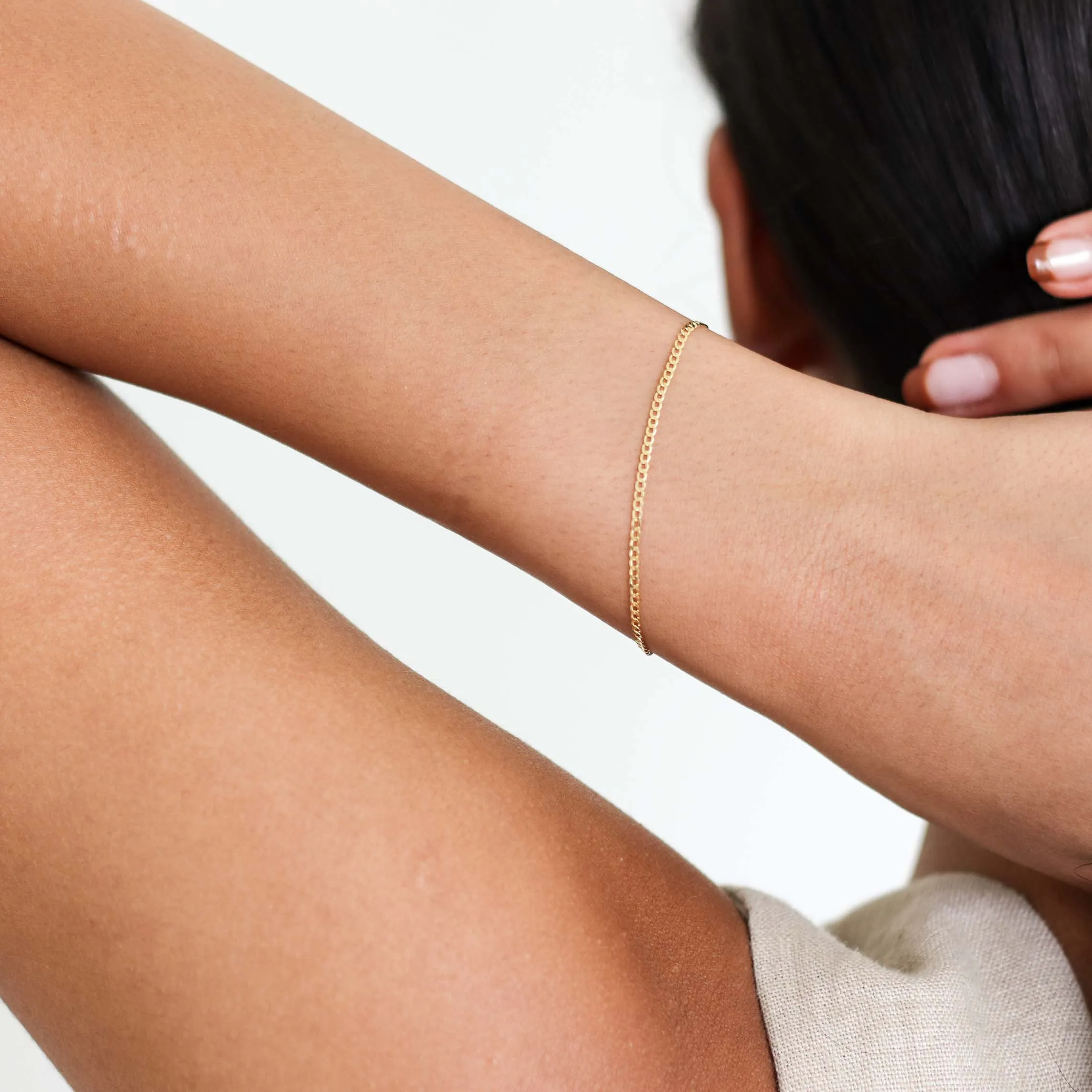Thin Curb Link Bracelet